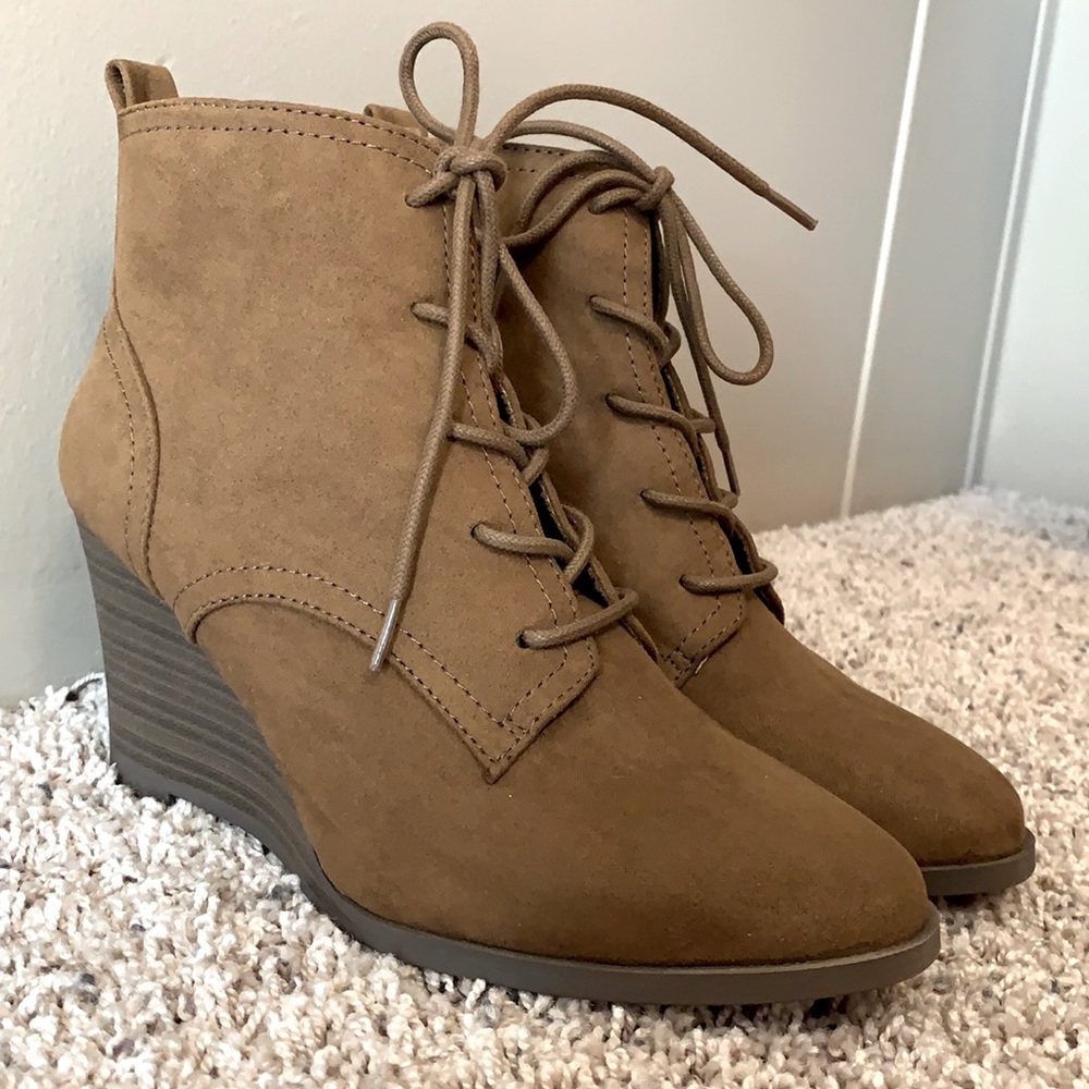New in box suede boots